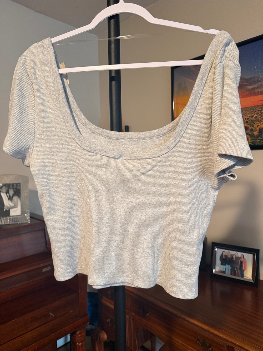 Universal Thread Ribbed Scoop Crop Top - Light Gray - Picture 4 of 4